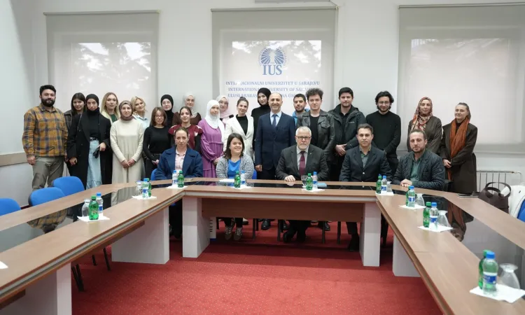 Prof. Dr. Birol Çetin Delivers a Lecture at IUS on Understanding History